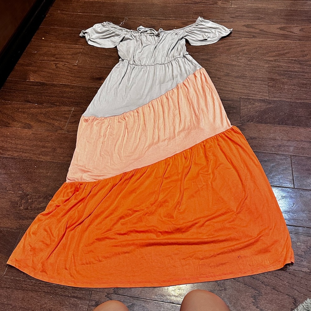 Cloth and Portrait Flutter Sleeve Cream Orange Maxi Dress Size Medium NWT